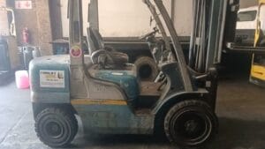 Nissan FD90 forklift blue
