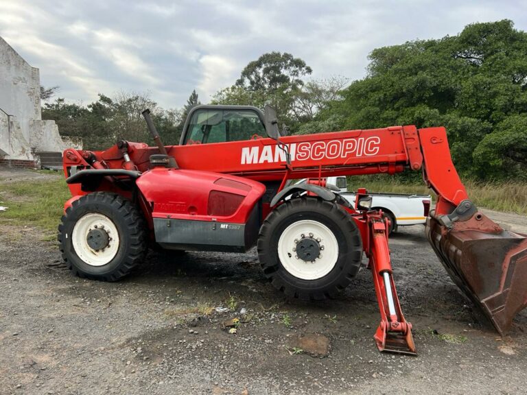 Telehandlers Maniscopic mt1337 Telehandler Red and white